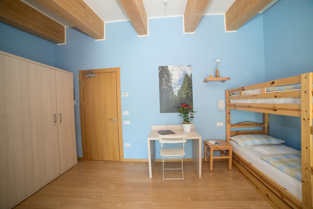 Hostel L'Ost - Ostello Di Grumes Eksteriør billede