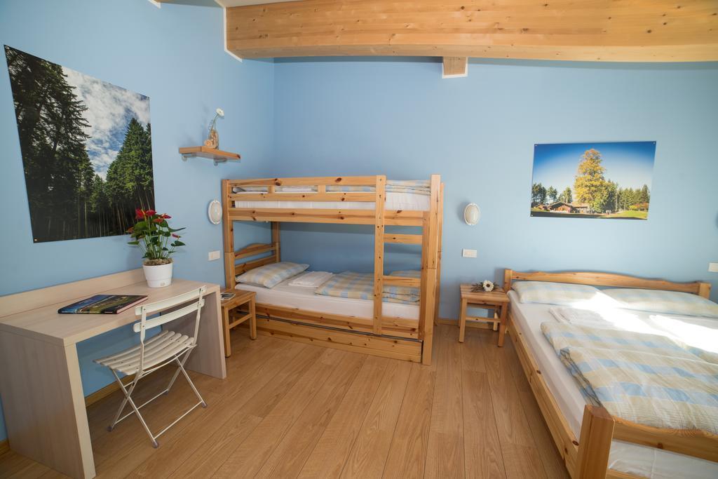 Hostel L'Ost - Ostello Di Grumes Eksteriør billede
