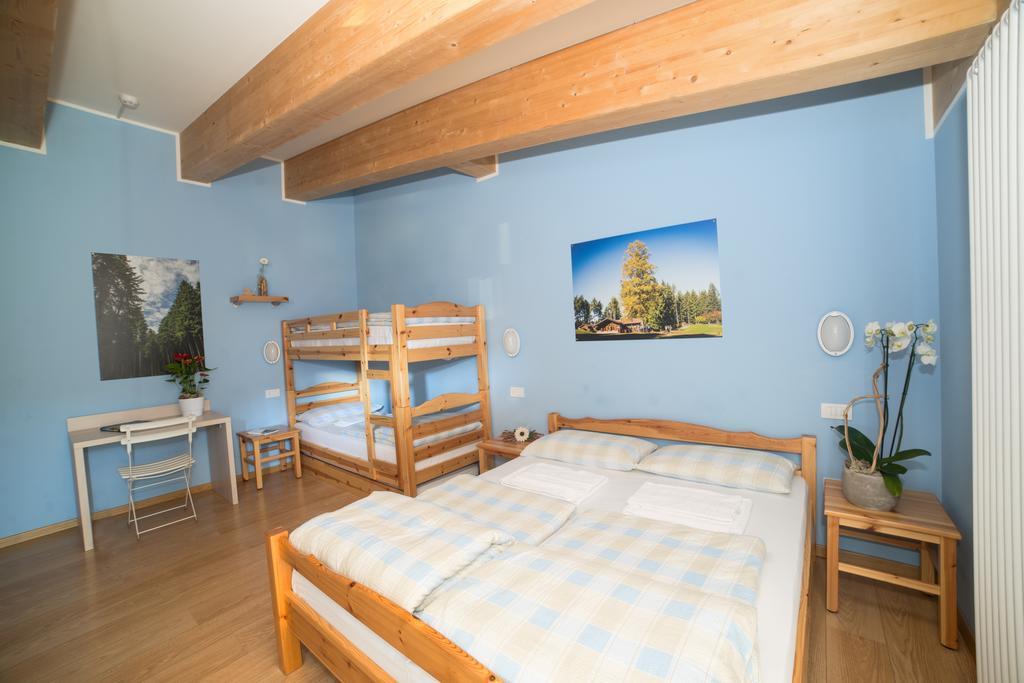 Hostel L'Ost - Ostello Di Grumes Eksteriør billede