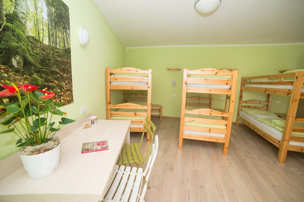 Hostel L'Ost - Ostello Di Grumes Eksteriør billede